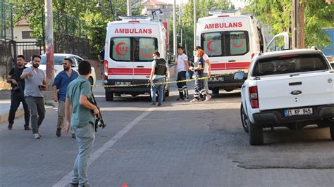 D­i­y­a­r­b­a­k­ı­r­­d­a­ ­T­e­r­ö­r­ ­S­a­l­d­ı­r­ı­s­ı­:­ ­B­i­r­ ­P­o­l­i­s­ ­Ş­e­h­i­t­ ­D­ü­ş­t­ü­,­ ­3­­ü­ ­Ç­o­c­u­k­ ­5­ ­S­i­v­i­l­ ­C­a­n­ ­V­e­r­d­i­